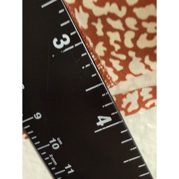 ATHLETA Run With It Printed 3.5” Shorts WOMENS XXS Micro Cheetah Rust Orange UT - Picture 10 of 15